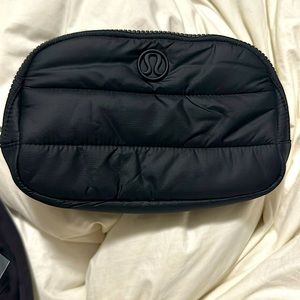 Lululemon NWT everywhere belt bag Wonder Puff black  1L winter athleisure